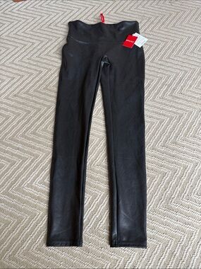 NWT Spanx faux leather leggings size medium